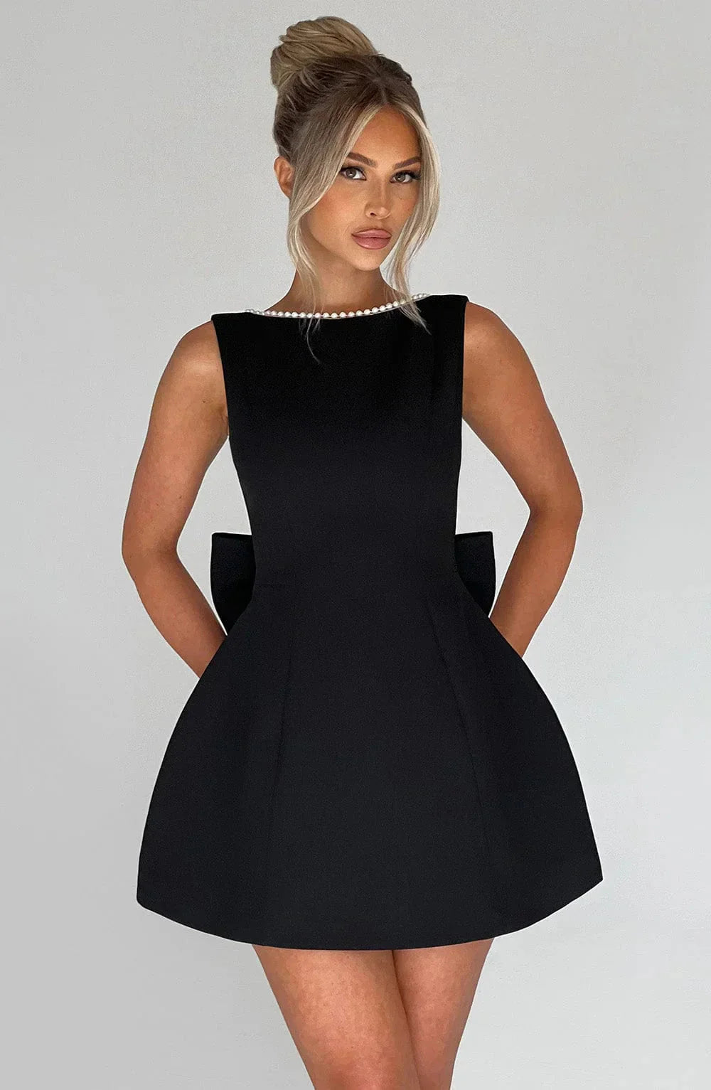 Robe de cocktail pour femme à dos noué