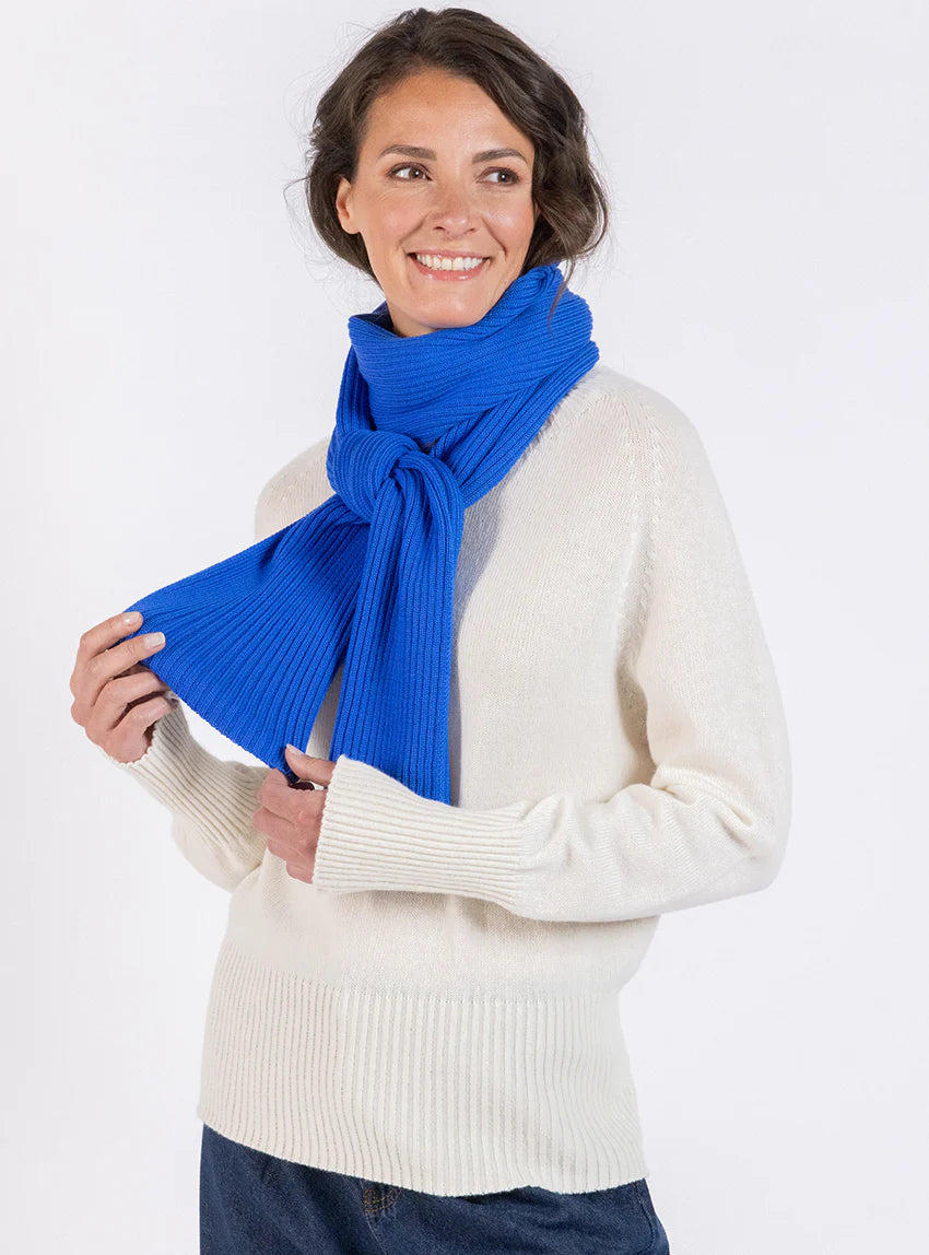 Echarpe en laine mérinos bleu tonique