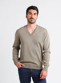 Pull homme col V 100% mérinos vert olive