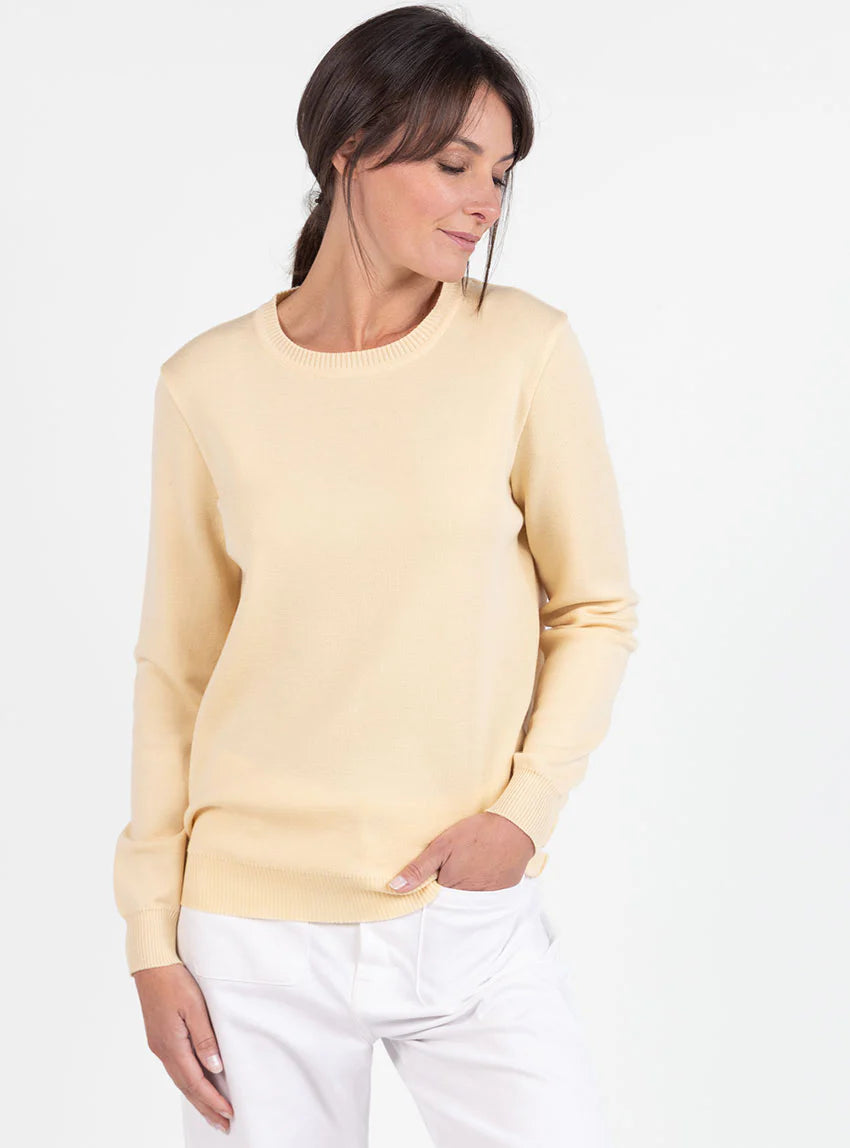 Pull femme en laine mérinos col rond jaune léger