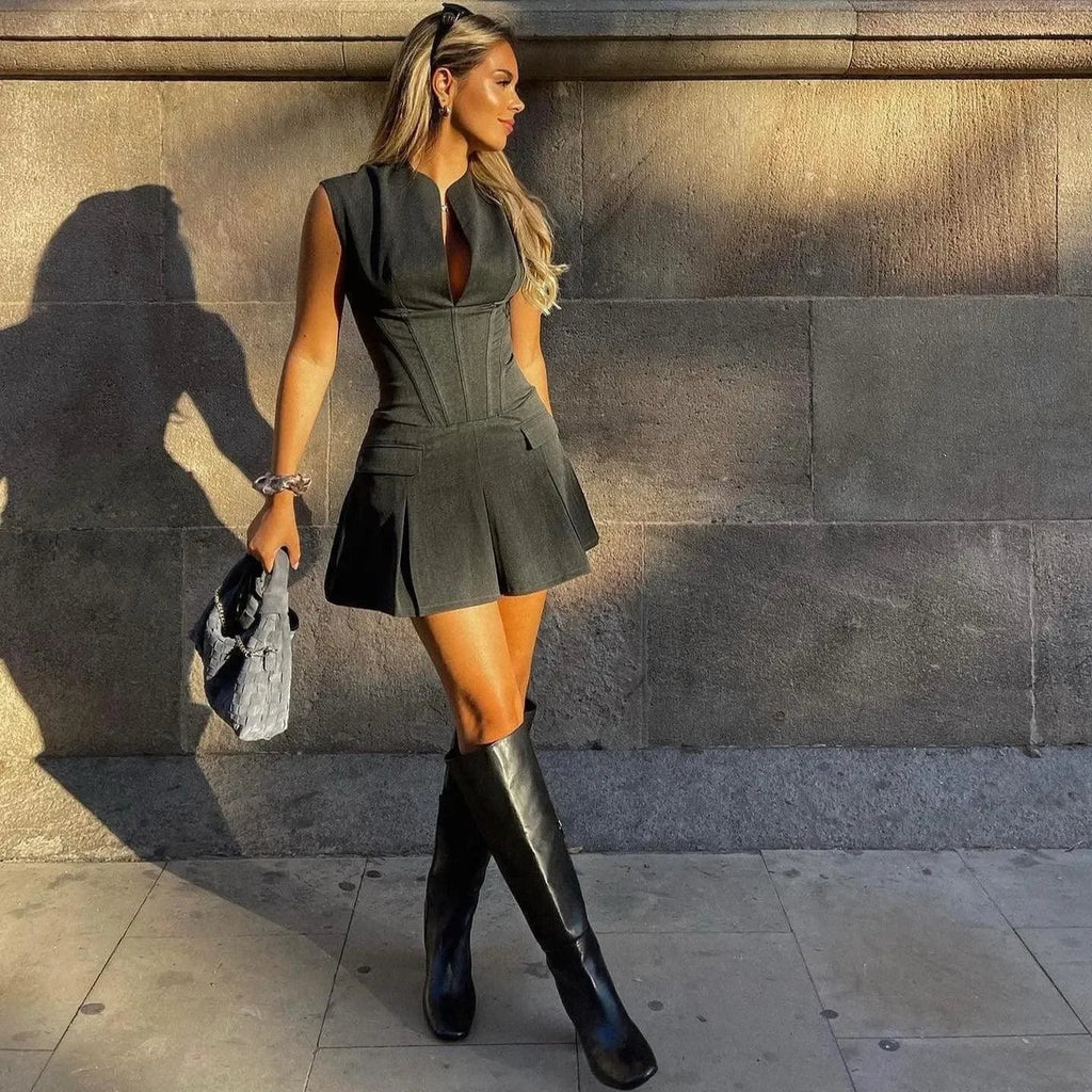 Robe Mini Corset Plissée au Charme Intemporel