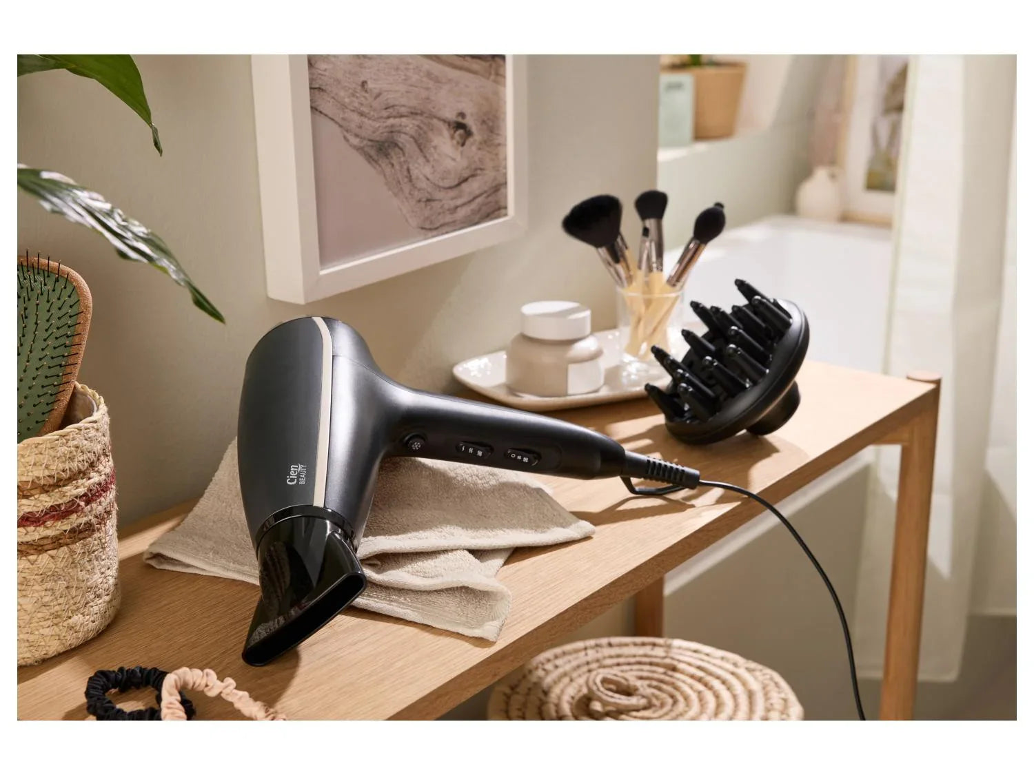 CIEN Beauty Sche-cheveux ionique DC CHDB 2200 D1