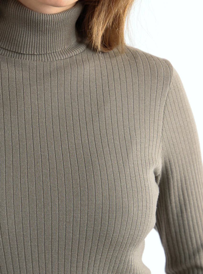 Pull chaussette femme col roule en laine mérinos Vert Olive