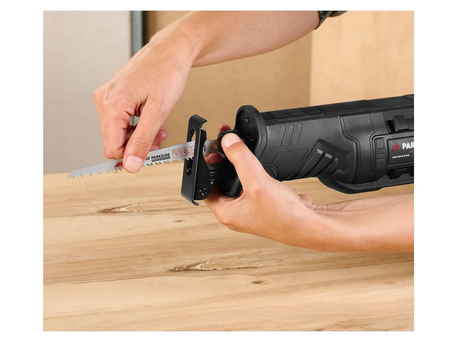 PARKSIDE PERFORMANCE Scie sabre sans fil 20 V PSSAP 20 Li D5