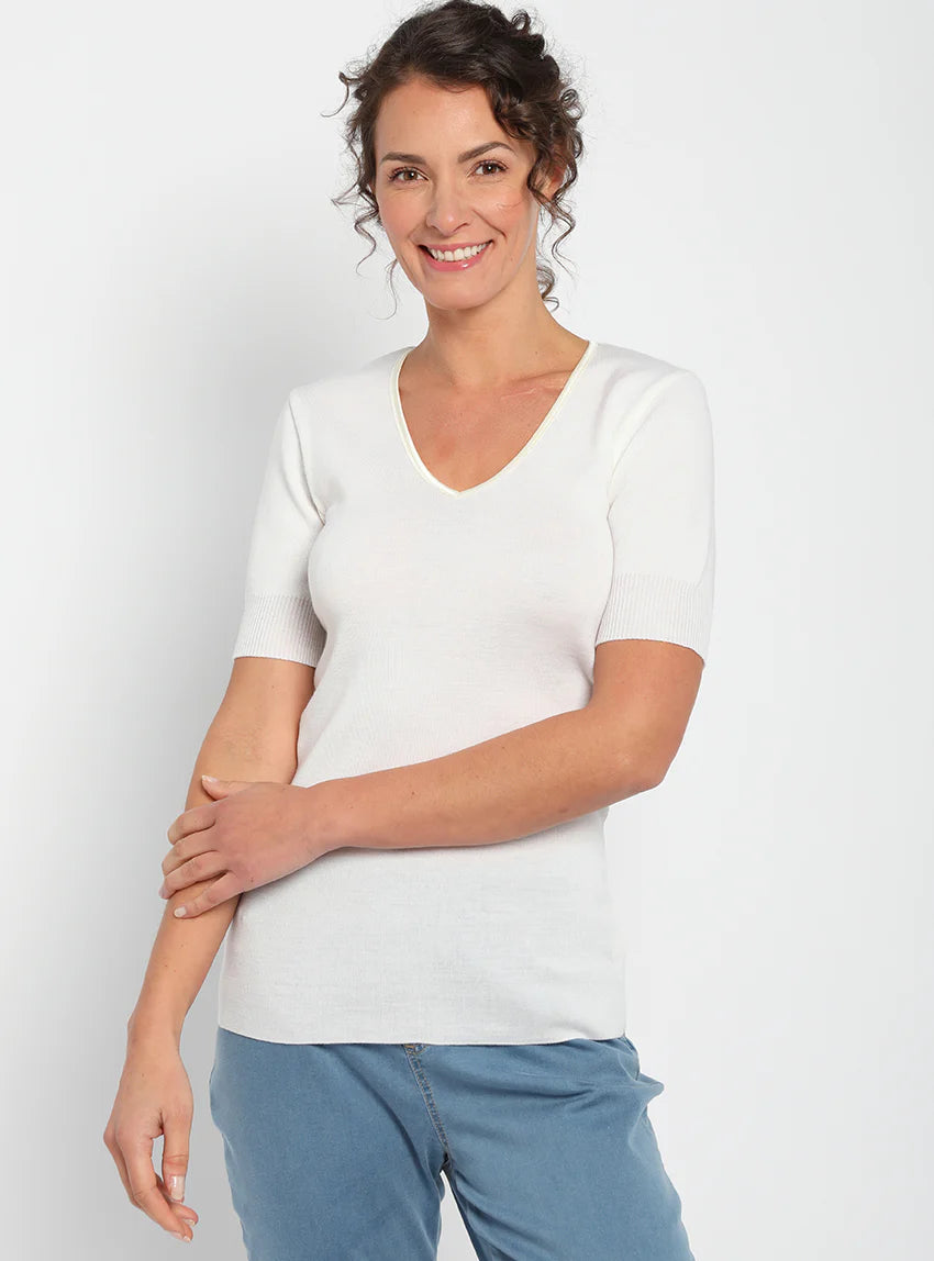 Tee-shirt femme encolure V en laine merinos blanc naturel