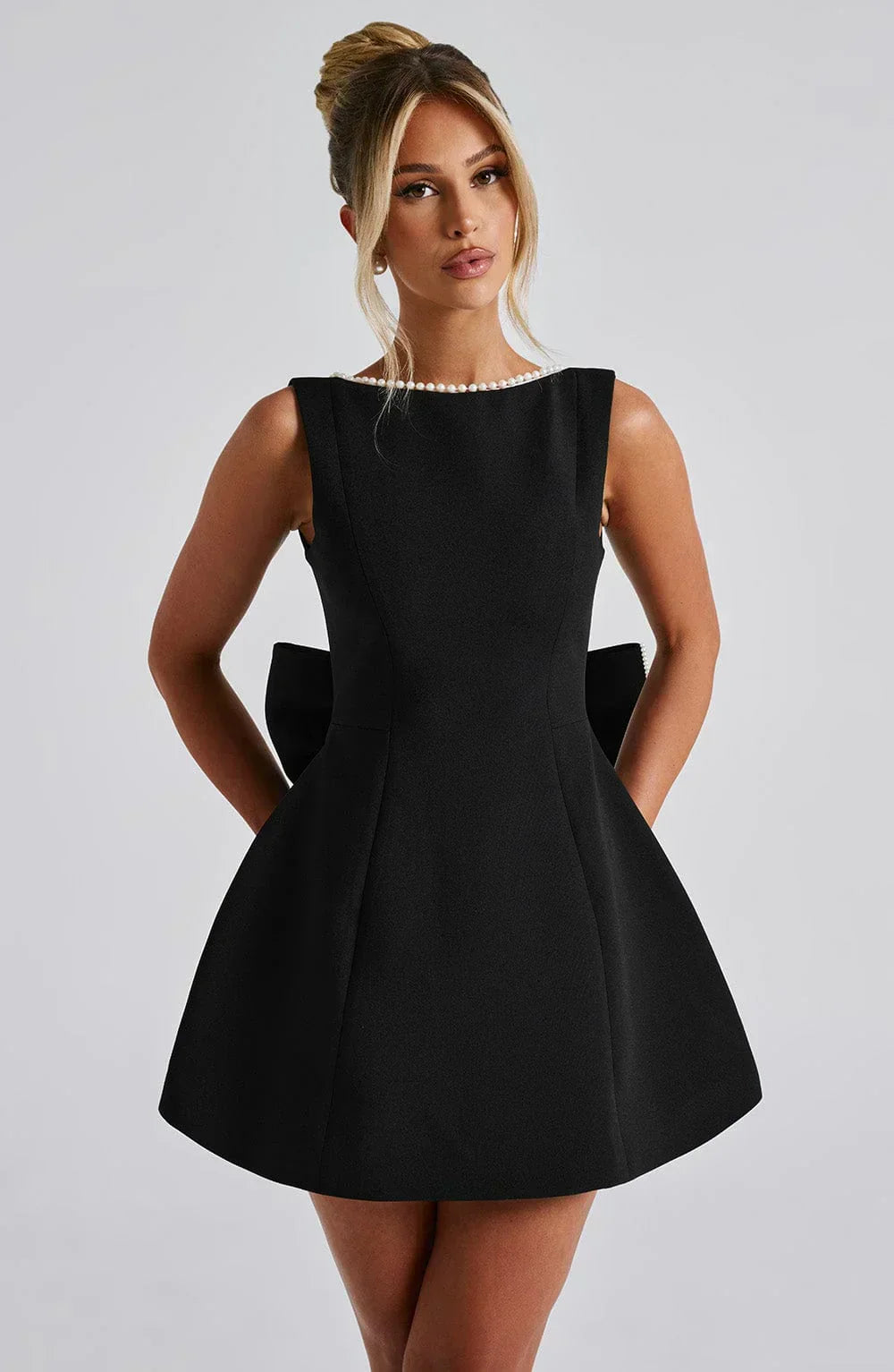 Robe de cocktail pour femme à dos noué