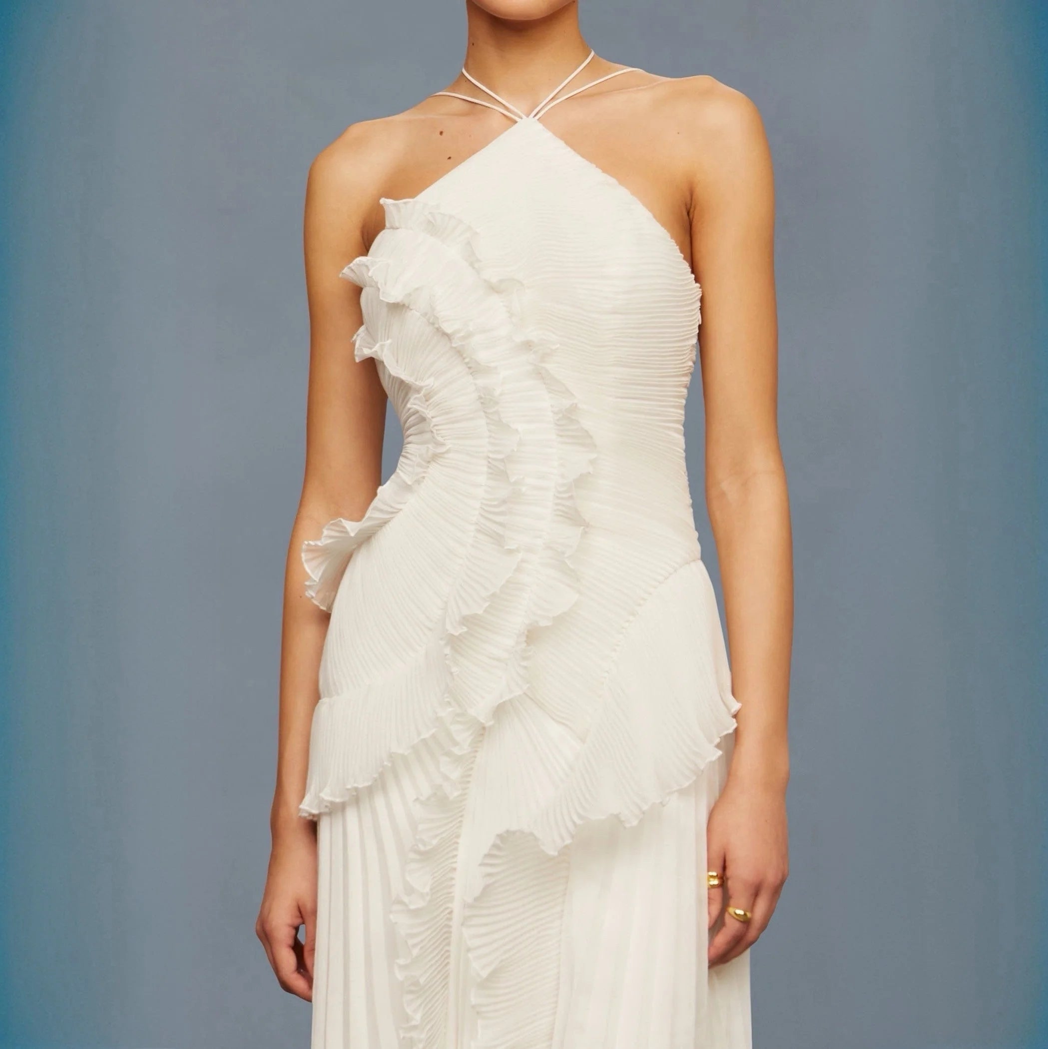 Robe mi-longue plissée blanche en forme de rose thé pour femmes