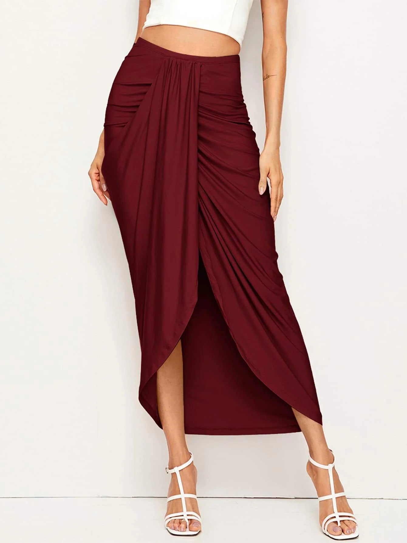 Jupe mi-longue drapée taille haute