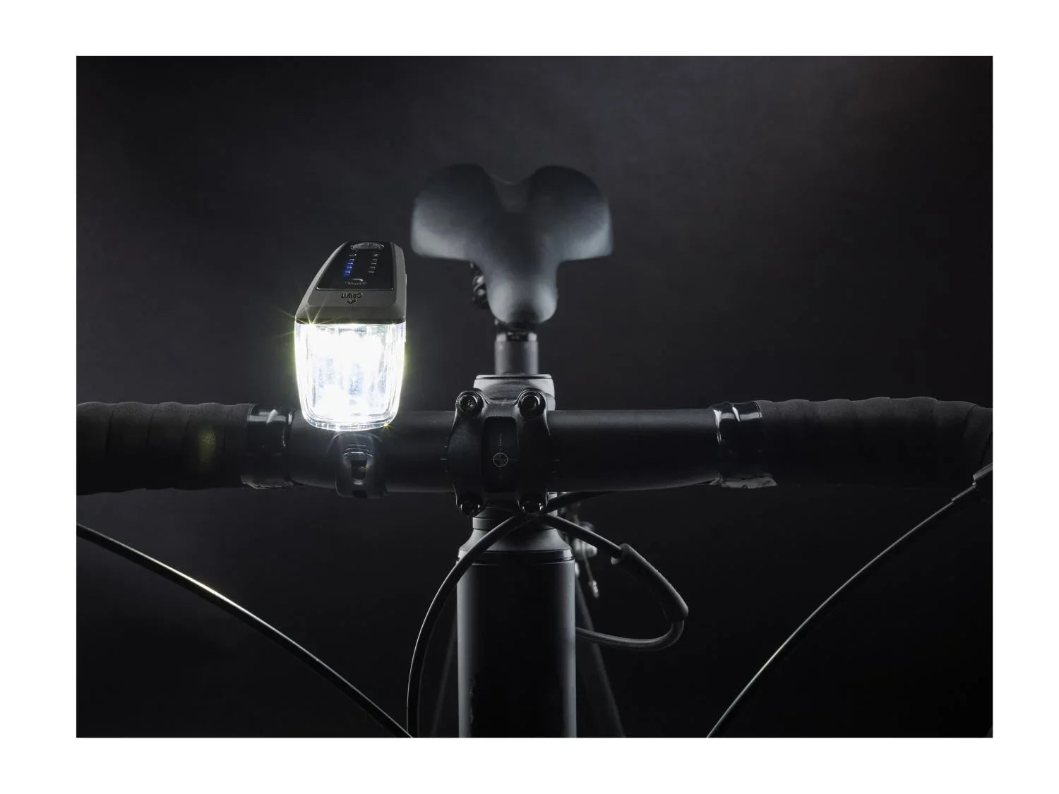 CRIVIT Kit clairage vlo LED, 90/70/30/15 Lux, batterie Li-ion, freinage d'urgence, 2 pices