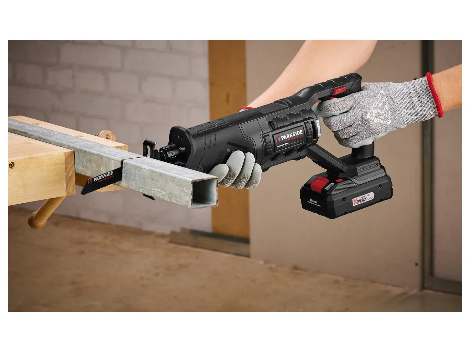 PARKSIDE PERFORMANCE Set scie sabre sans fil PSSAP 20-Li E5 + Batterie + Chargeur, 20 V
