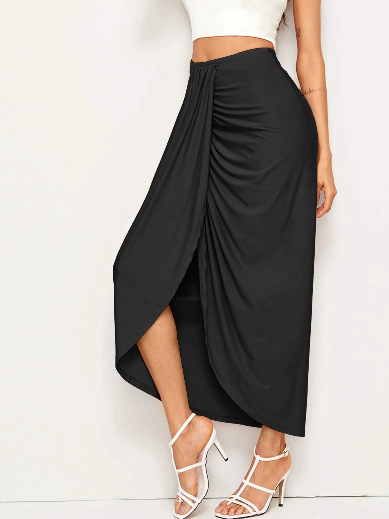 Jupe mi-longue drapée taille haute