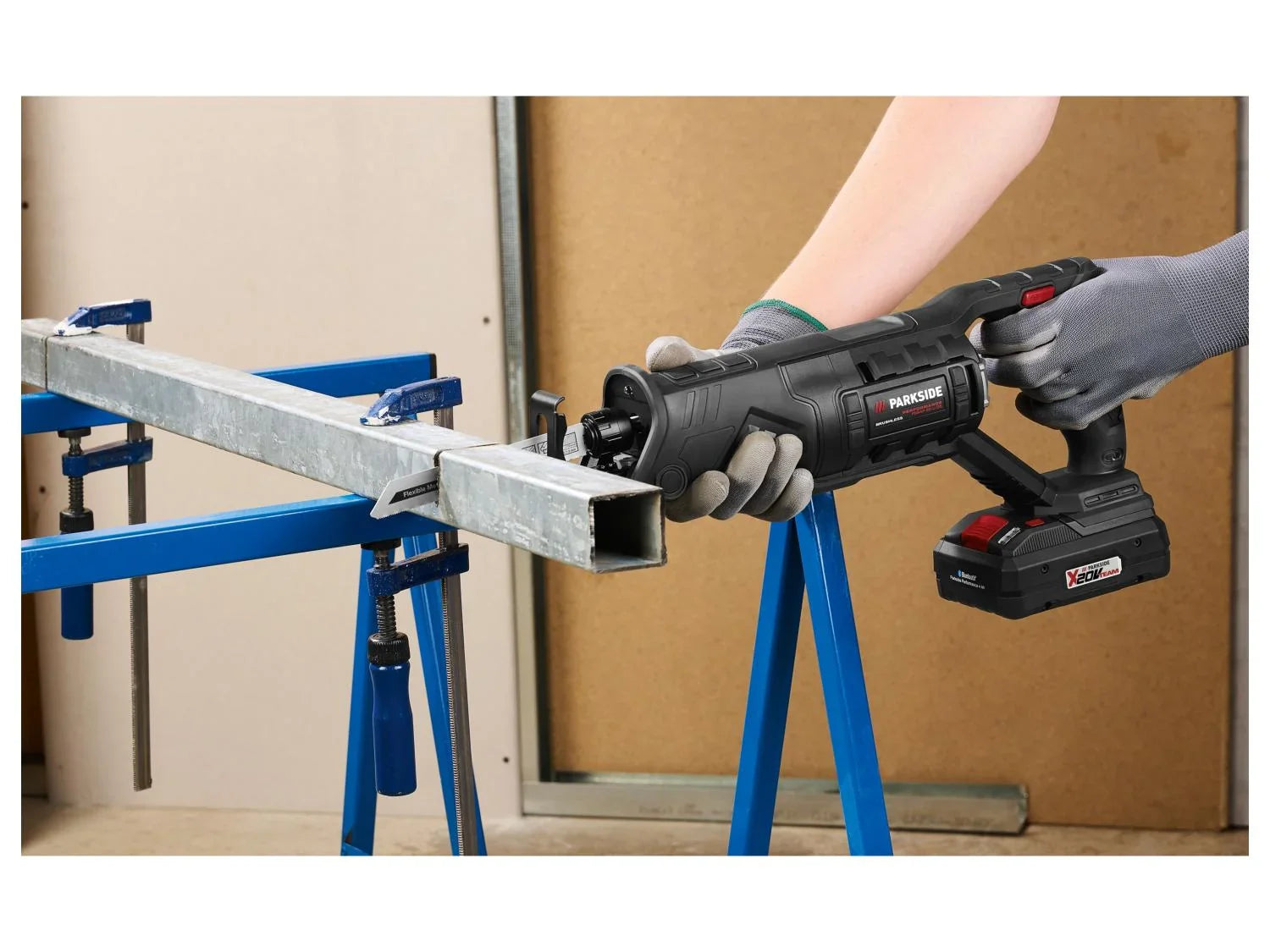 PARKSIDE PERFORMANCE Scie sabre sans fil PSSAP 20-Li D5, 20 V