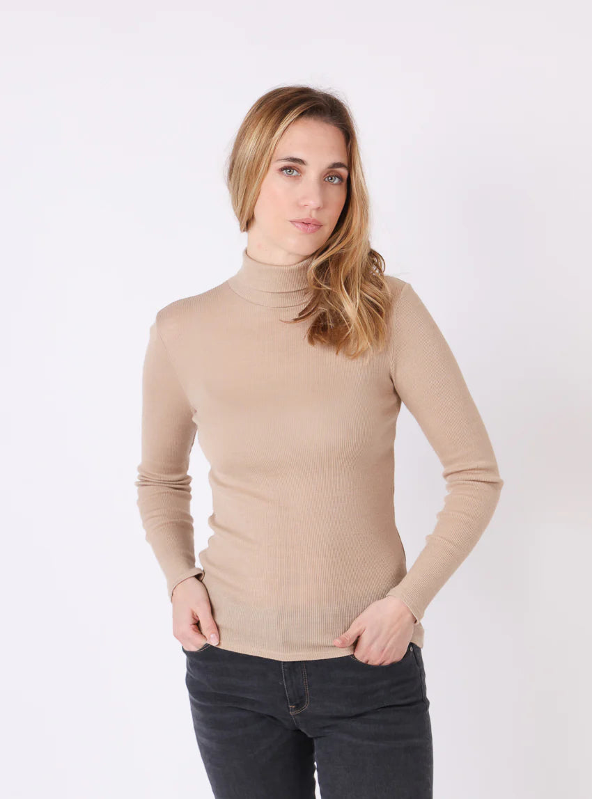Pull chaussette col roulé laine et soie beige