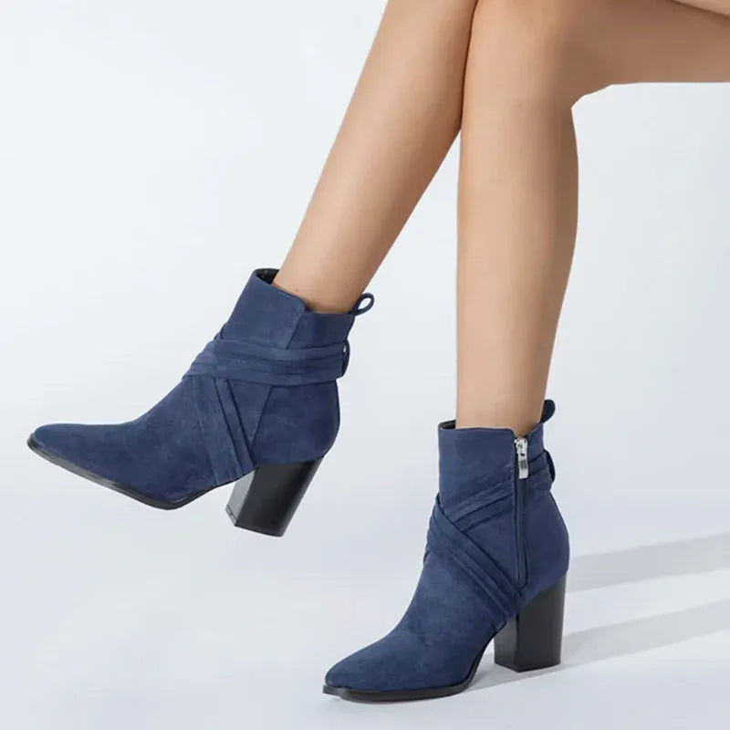 Sophie Paris I Bottines à Talon avec Détails de Zip et Lanières