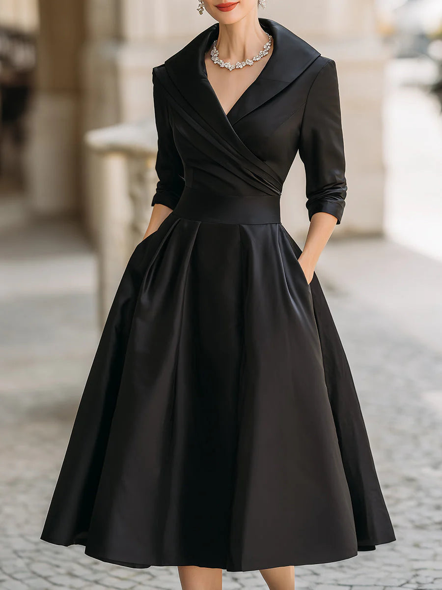 Robe midi en satin vintage avec col drapé