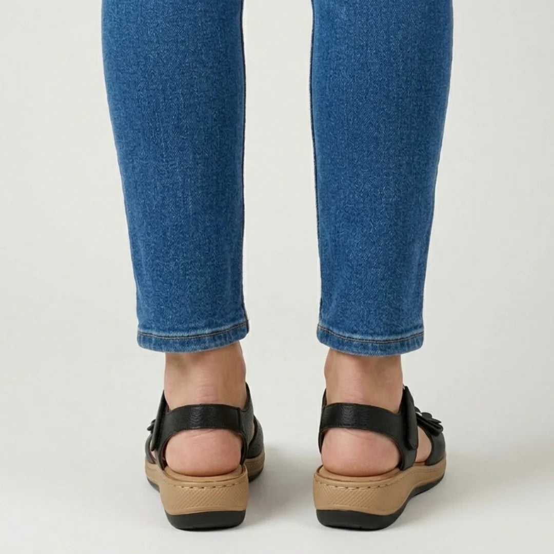 Sandales confortables pour femmes avec détails floraux