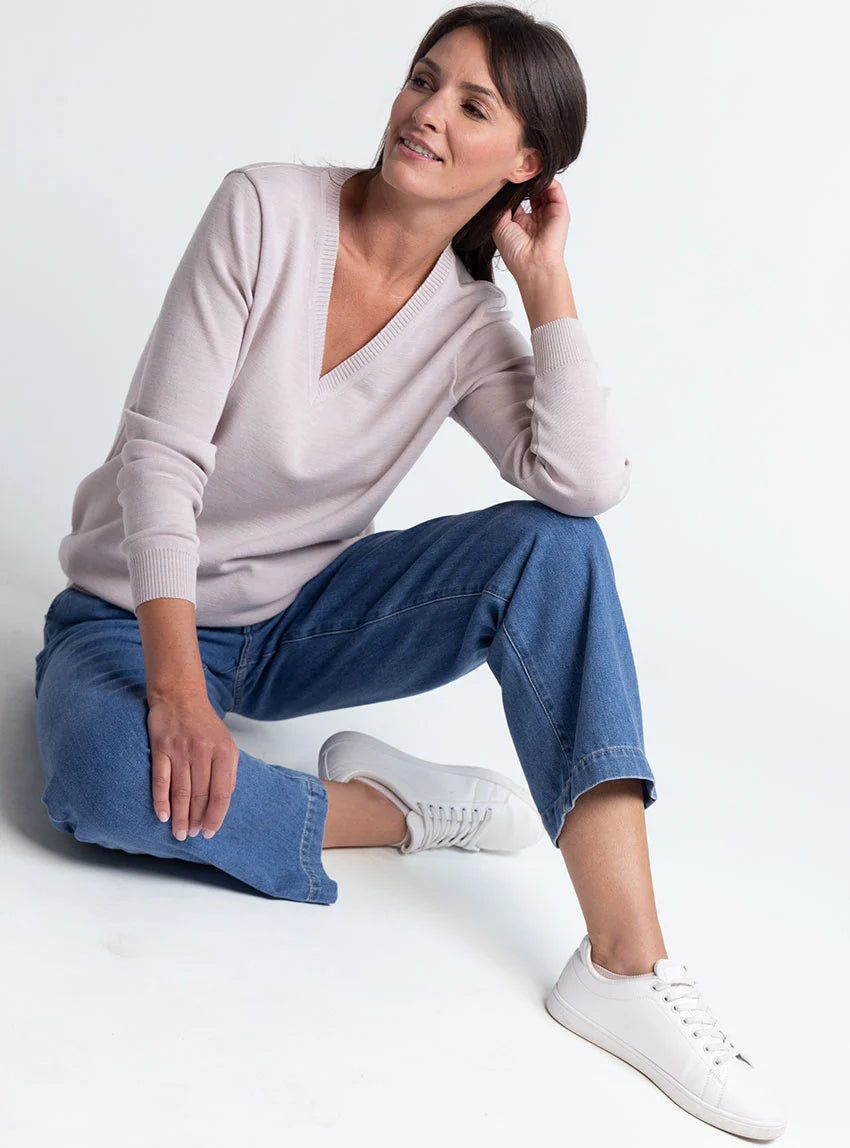 Pull femme col V en laine beige naturel