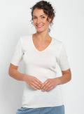 Tee-shirt femme encolure V en laine merinos blanc naturel