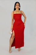 Robe légère rouge et séduisante