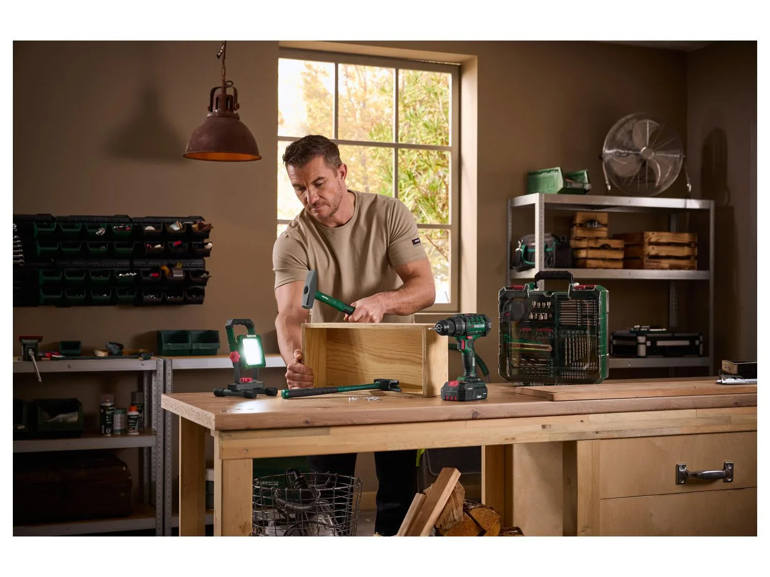 PARKSIDE Projecteur LED sans fil