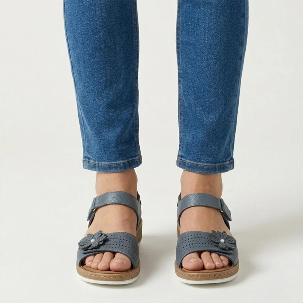 Sandales confortables pour femmes avec détails floraux