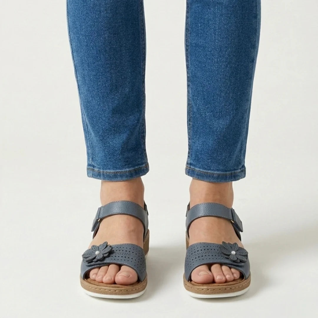 Sandales confortables pour femmes avec détails floraux