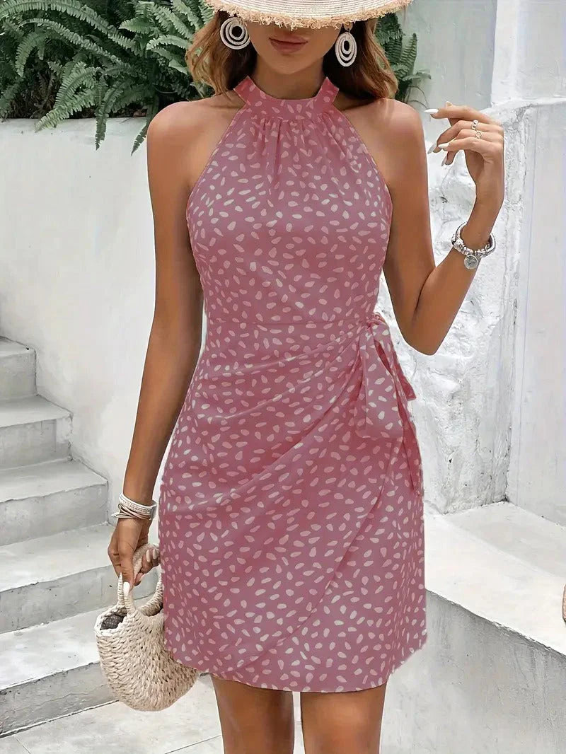 Robe courte plissée à col licou floral avec fermeture éclair
