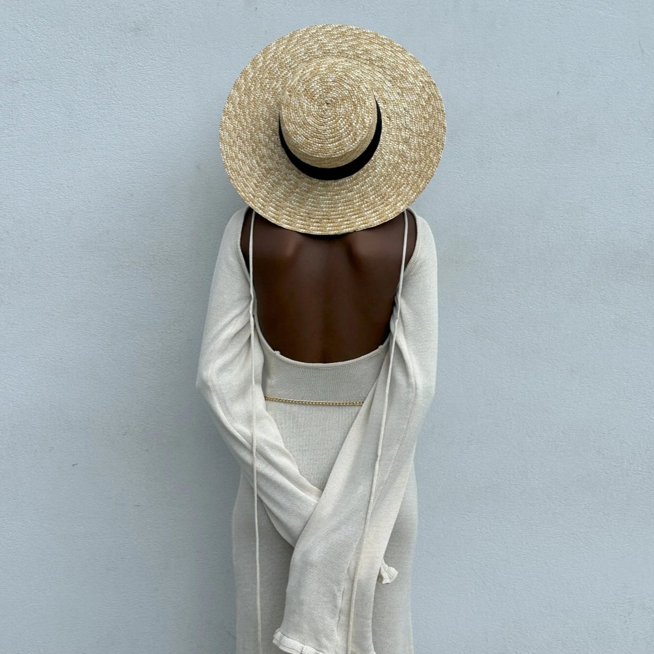 Robe longue en maille nuage ivoire à dos ouvert