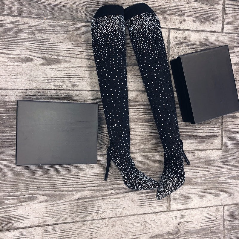 Bottes mi-cuisses étincelantes en faux diamant