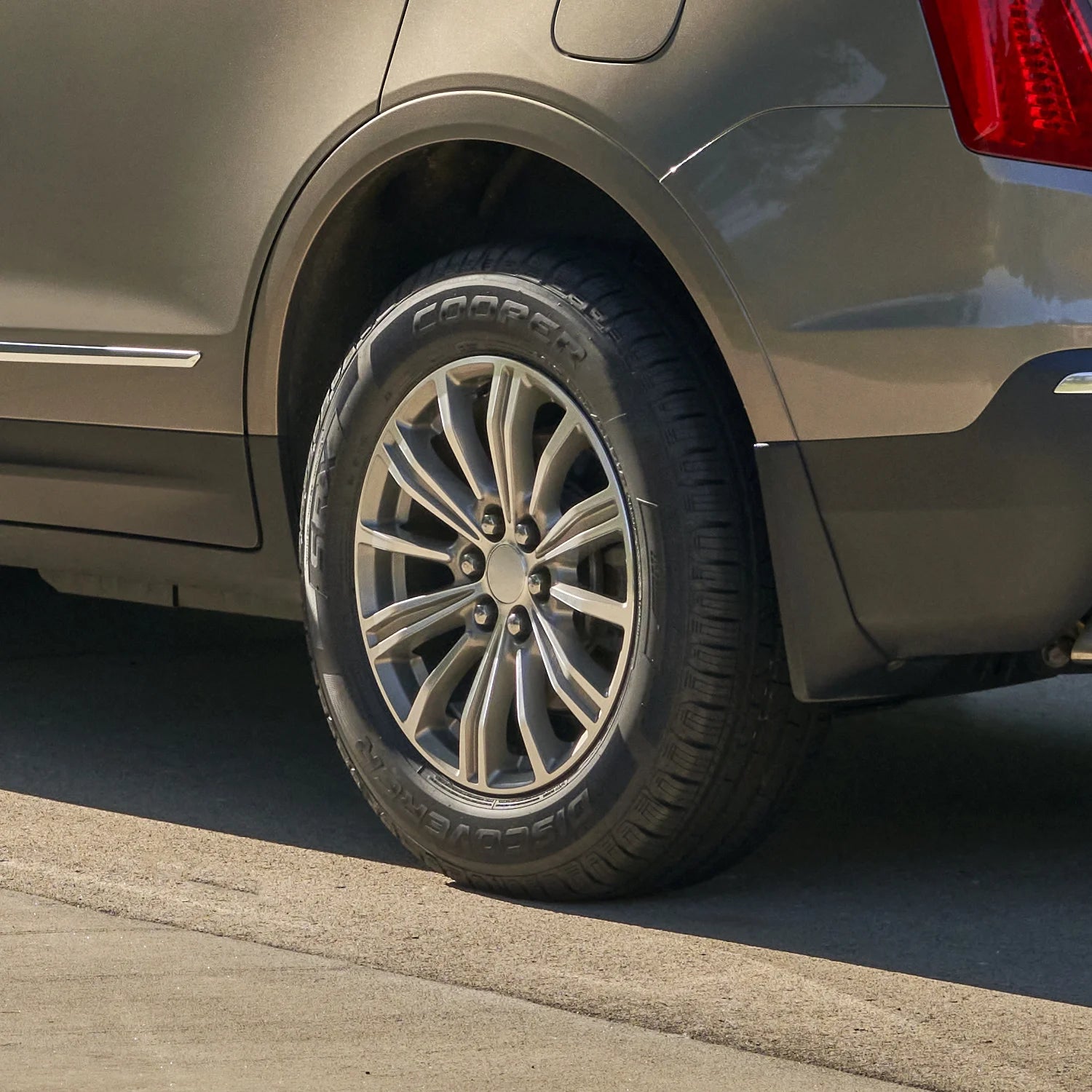 Cooper Discoverer SRX All Season Tires 255/60R19 109H – Pair for Truck/SUV