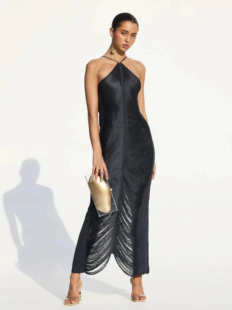 Robe longue élégante pour femme avec col sophistiqué et fente