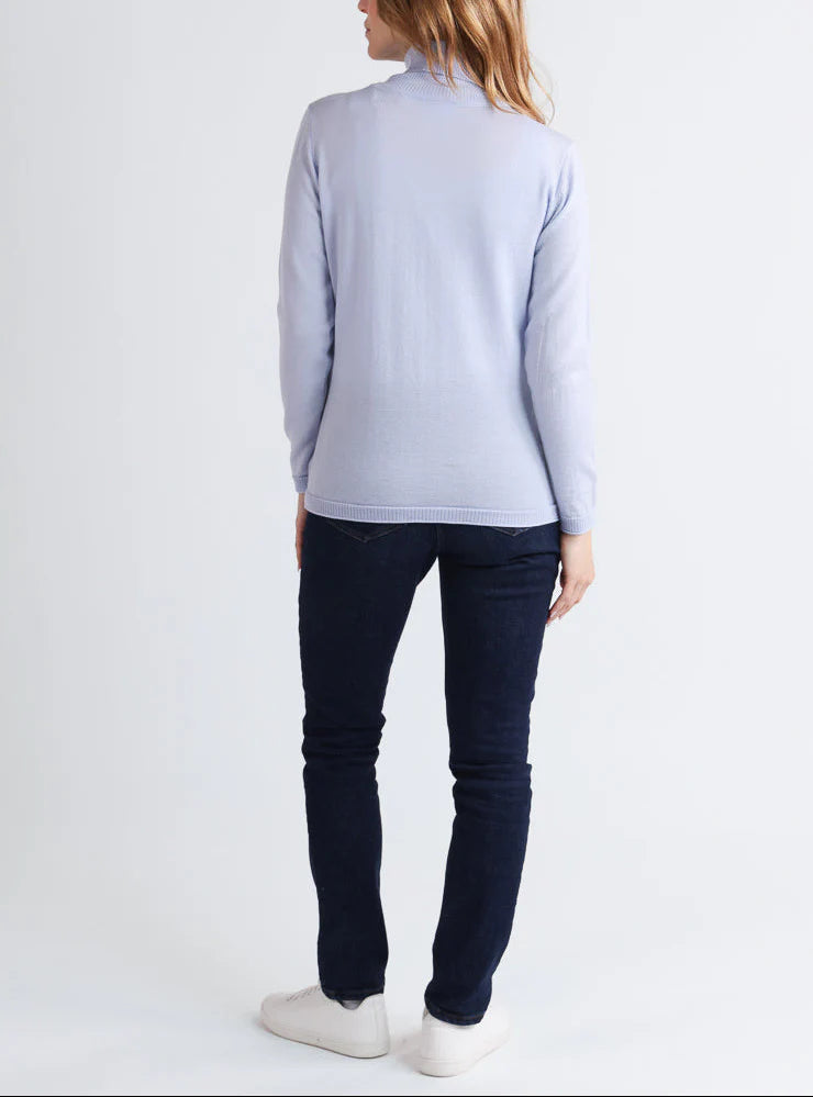 Pull femme col roulé en laine mérinos bleu ciel léger