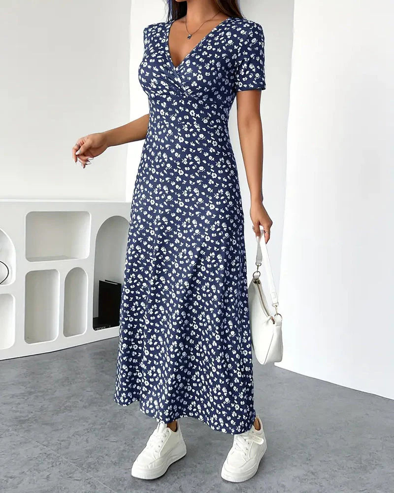 Robe moulante imprimée élégante