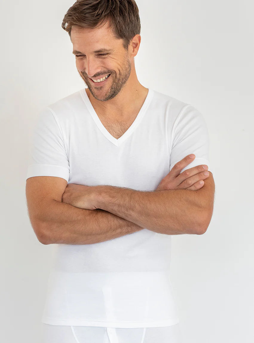 Tee-shirt homme encolure V en coton blanc