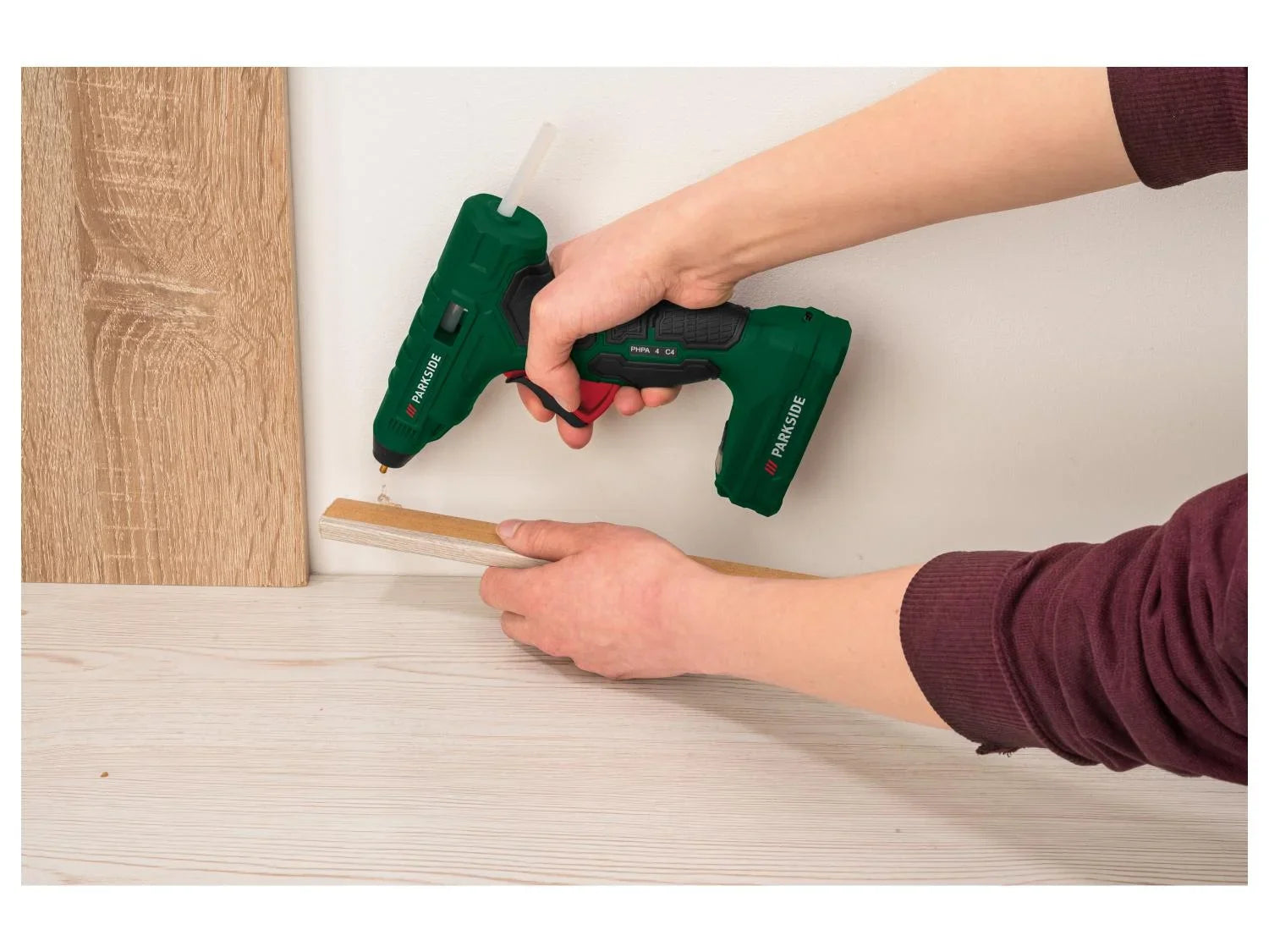 PARKSIDE Pistolet  colle chaude sans fil 4 V PHPA 4 C4 ou Graveur sans fil 4 V PAGG 4 B2