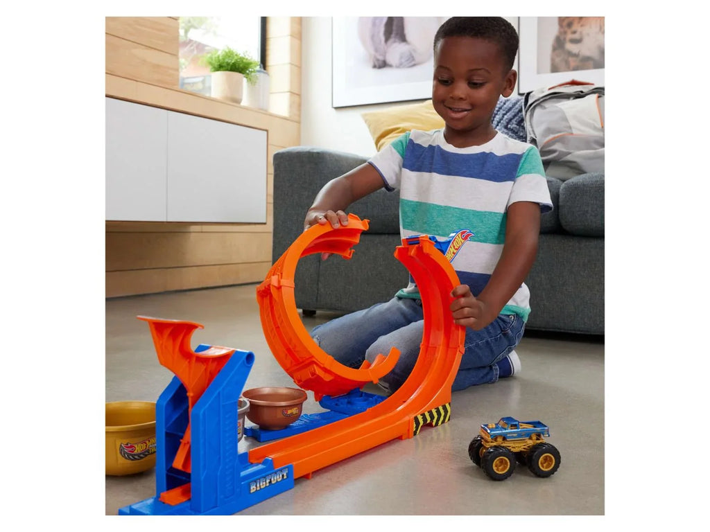Hot Wheels Monster Trucks Loop & Flip