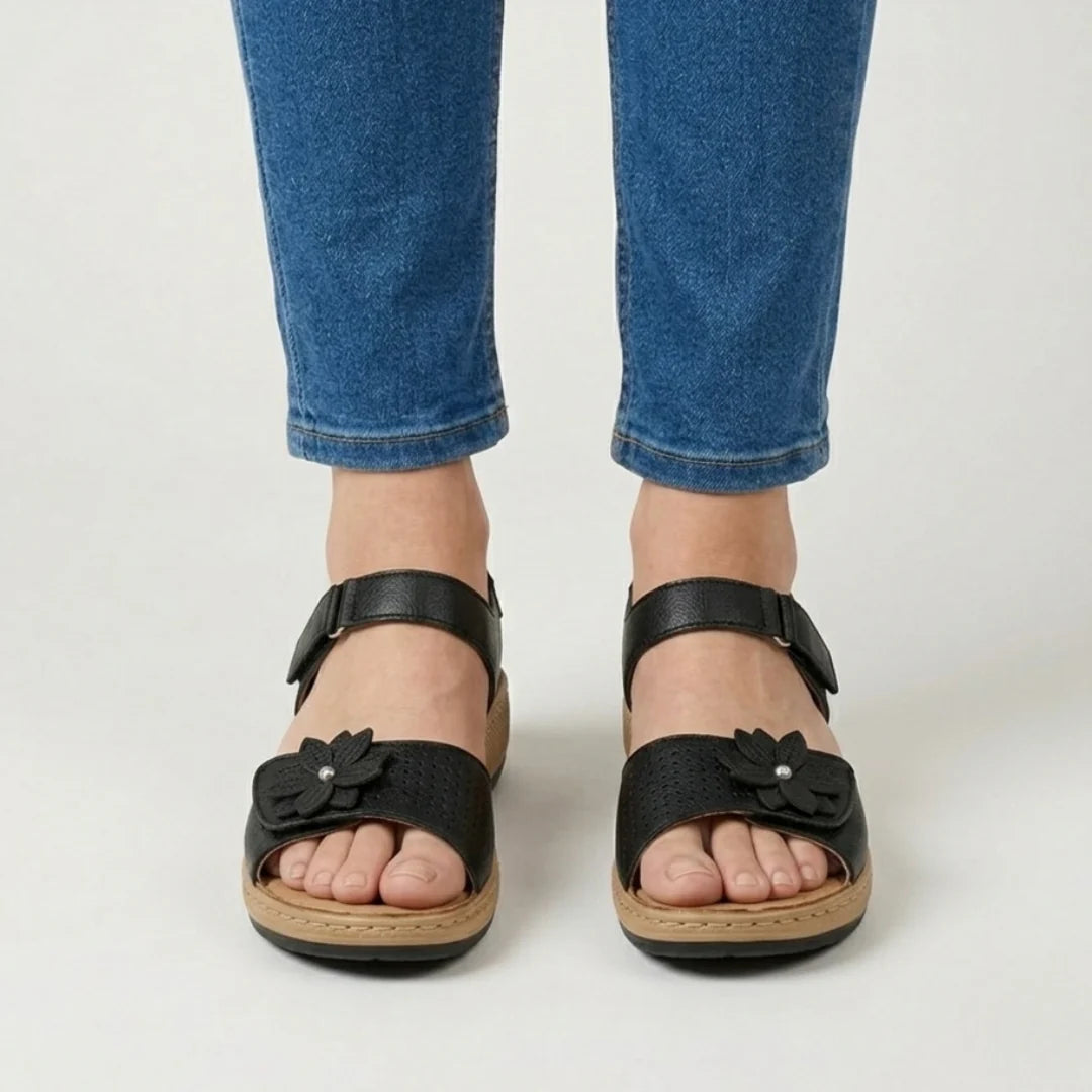 Sandales confortables pour femmes avec détails floraux