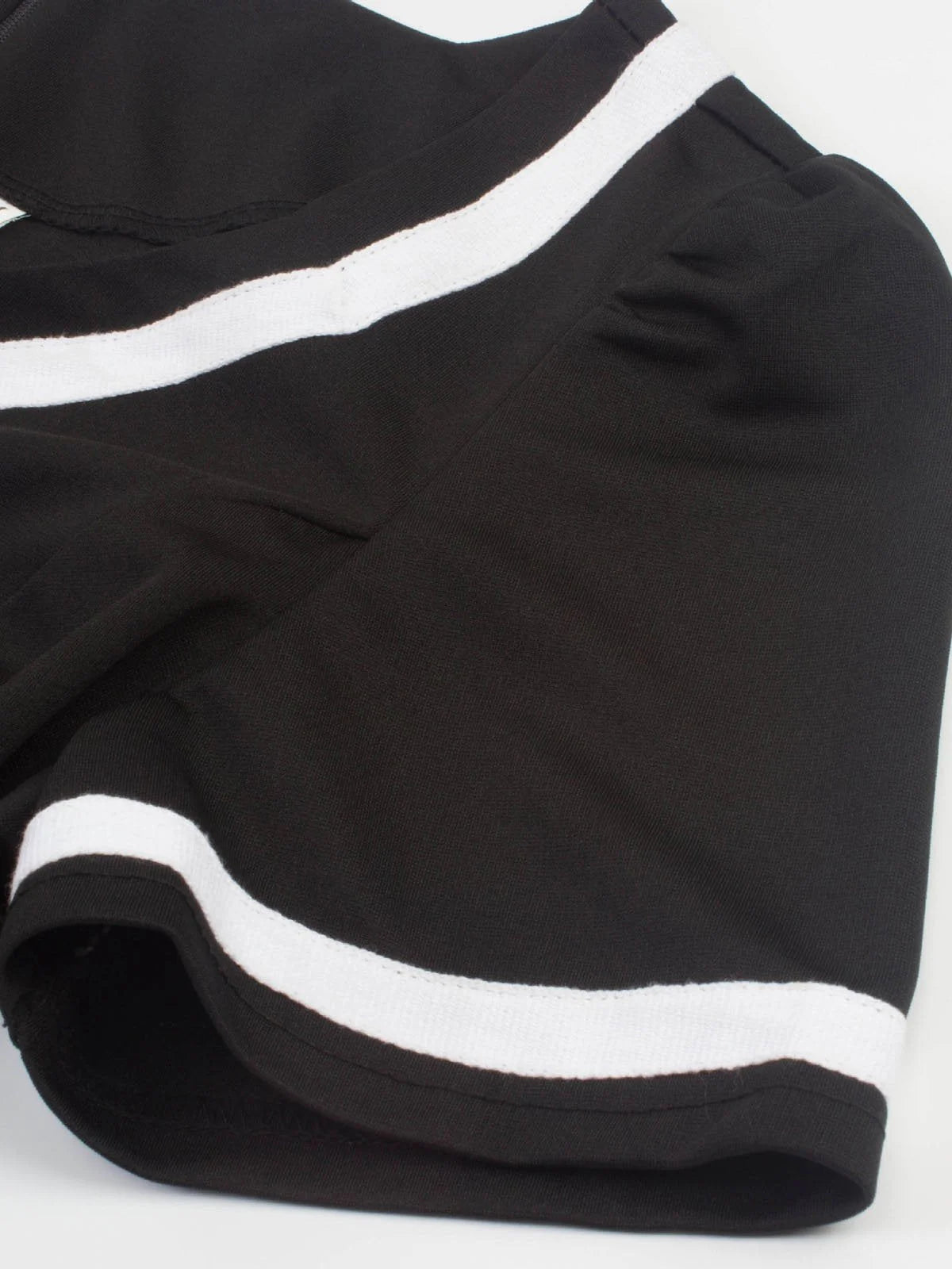Robe vintage des années 50 à pois avec ceinture et jupe évasée Rockabilly