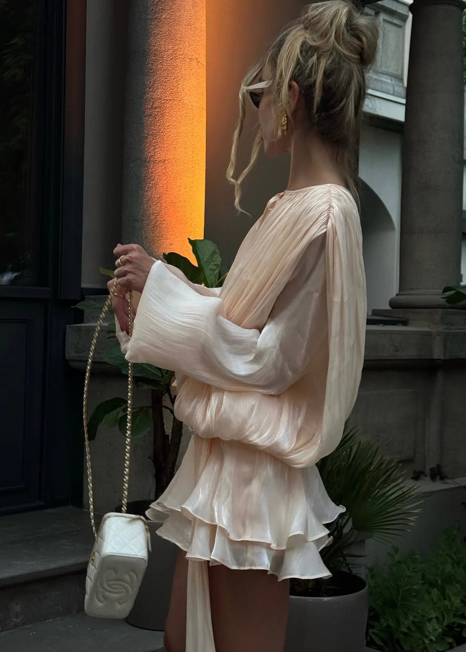 Robe mi-longue en satin champagne Estelle