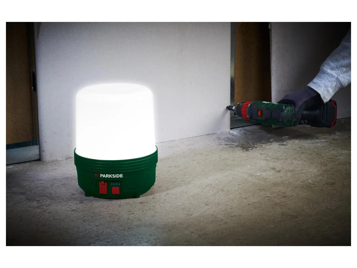 PARKSIDE Lampe sans fil 360 PALA 8000 A1 avec fonction batterie externe Powerbank