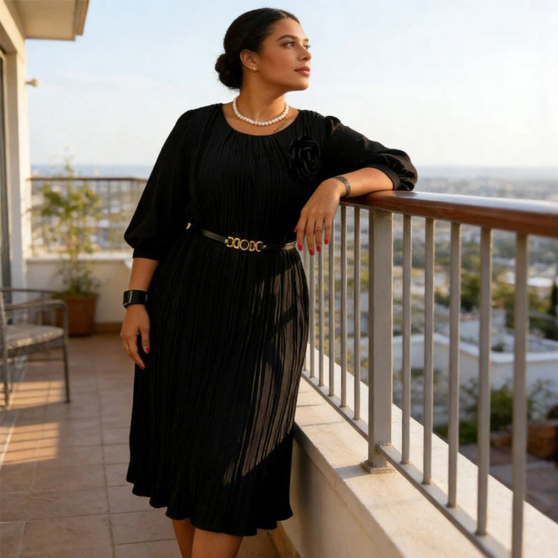 Robe midi plissée avec ceinture à la taille