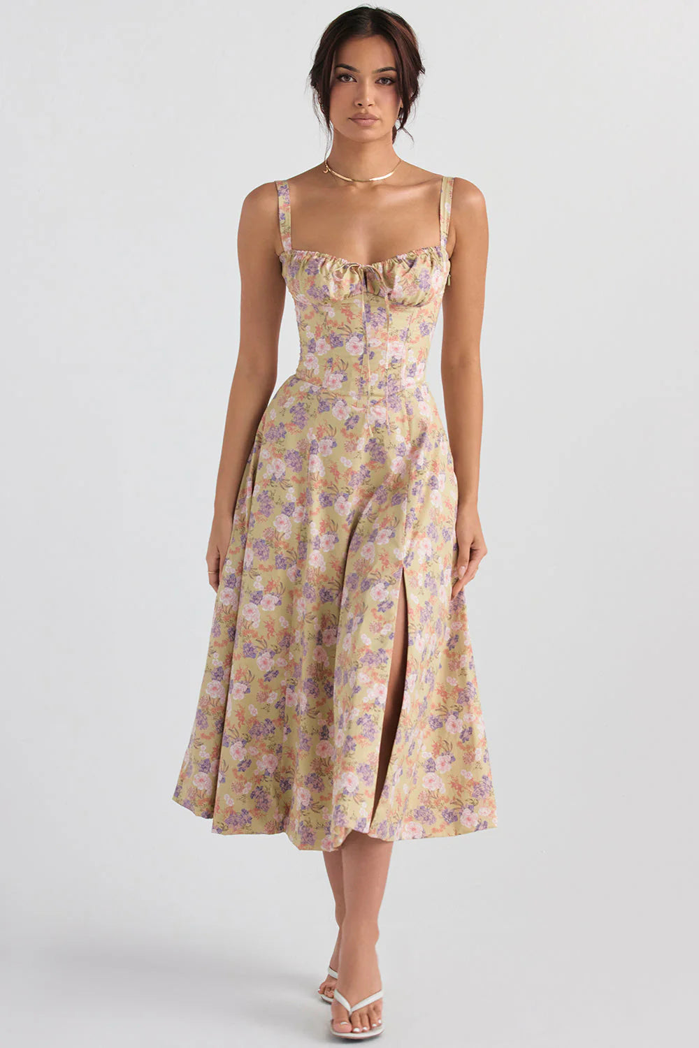 Robe moulante bustier à fleurs et taille découverte
