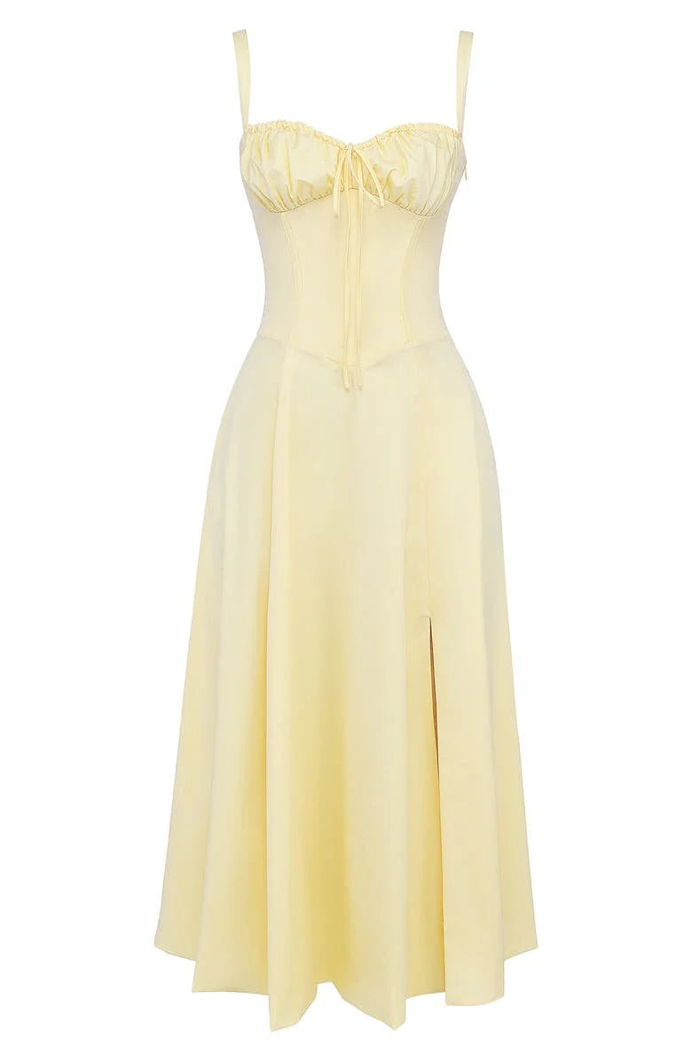 Robe moulante bustier à fleurs et taille découverte