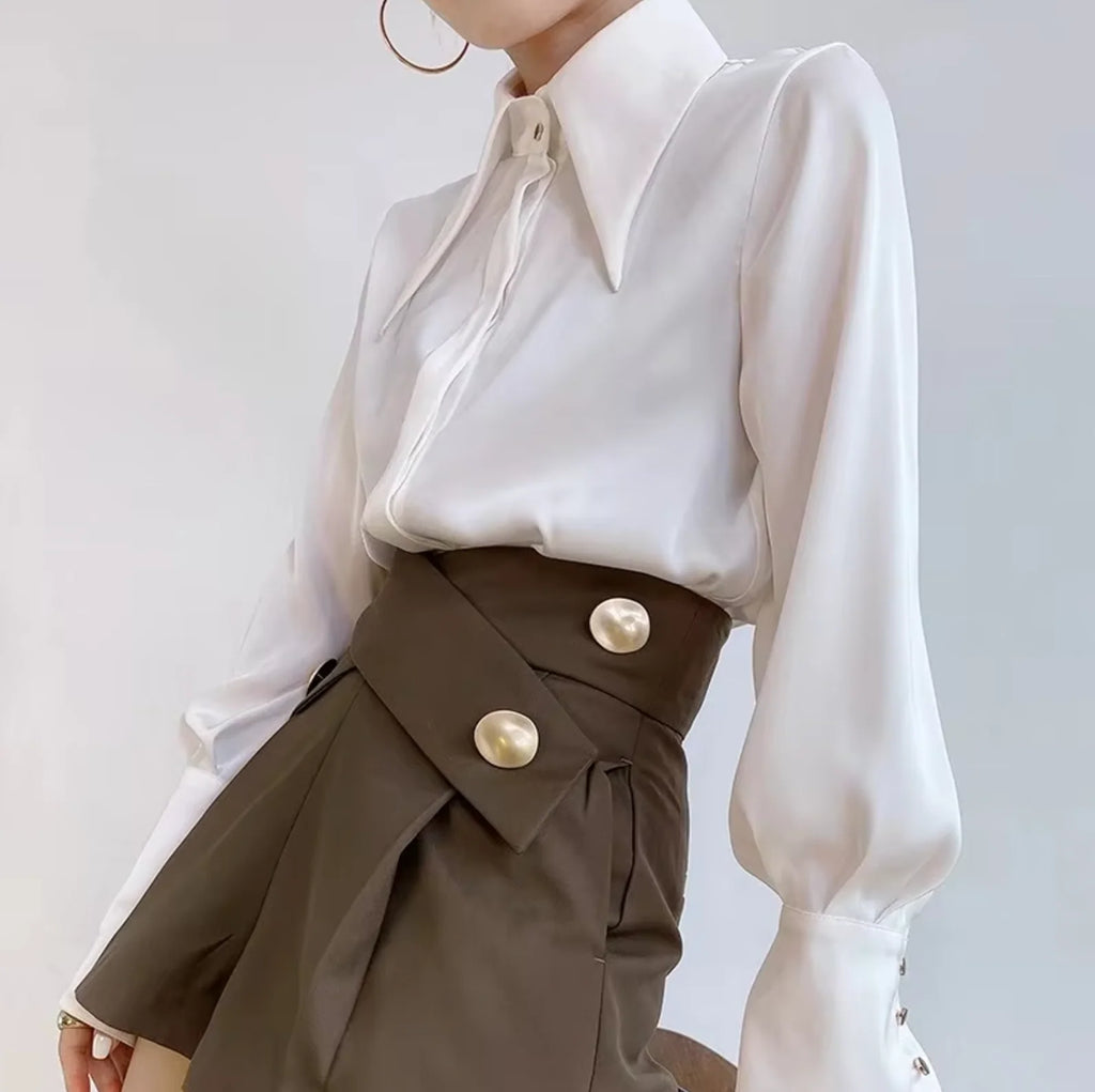 Chemisier en satin uni pour femmes avec col moderne et poignets à boutons
