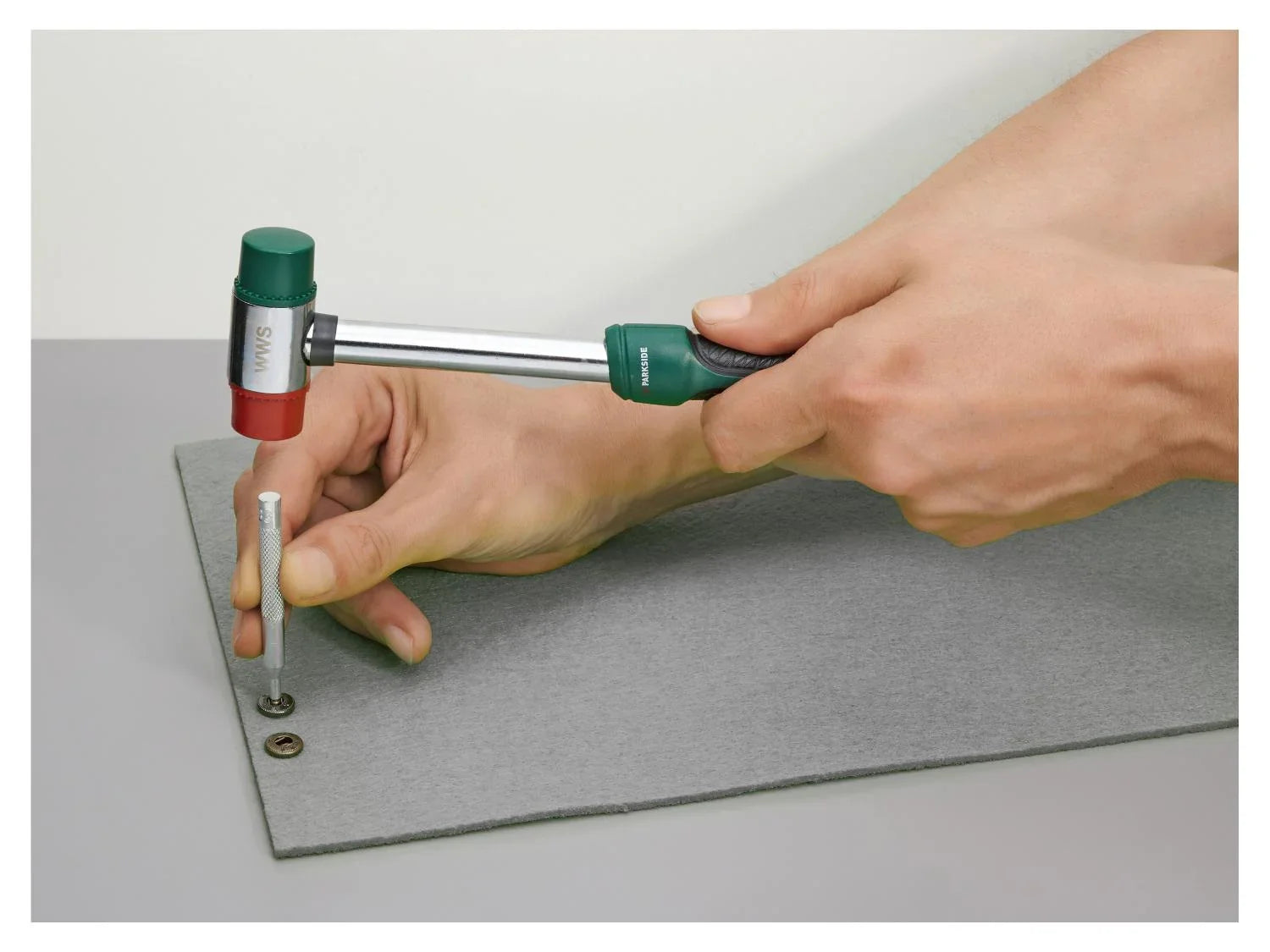 PARKSIDE Pince emporte-pice avec boutons-pression, 358 pices