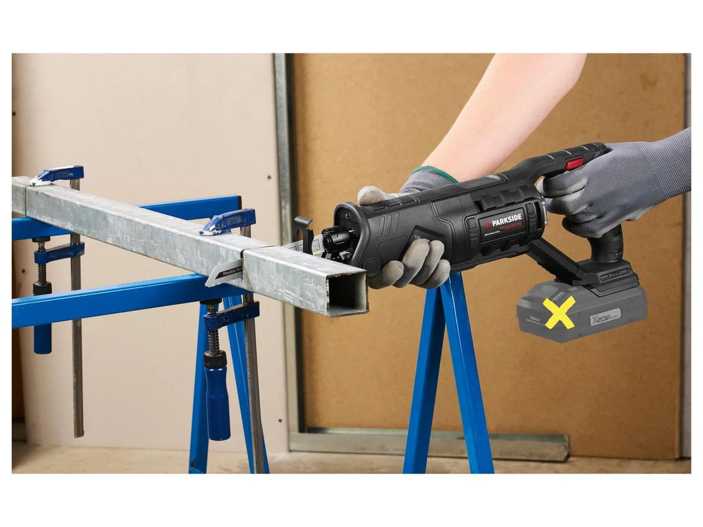 PARKSIDE PERFORMANCE Scie sabre sans fil 20 V PSSAP 20 Li D5
