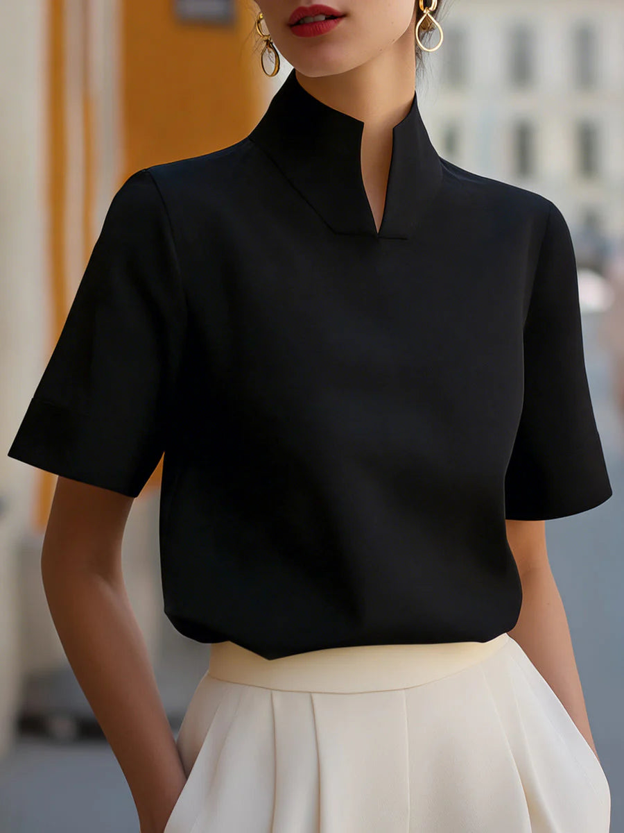Blouse structurée minimaliste pour femmes à col montant