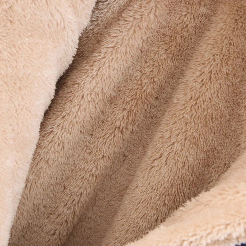 Veste matelassée à capuche avec doublure en peluche