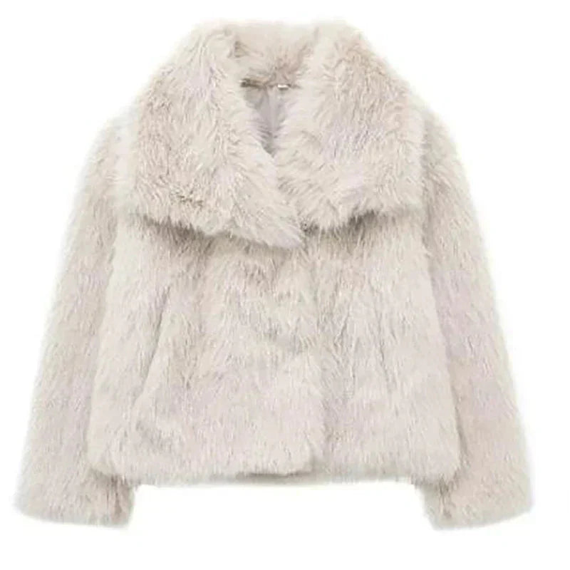 Veste courte en fausse fourrure luxueuse – Chic et confortable