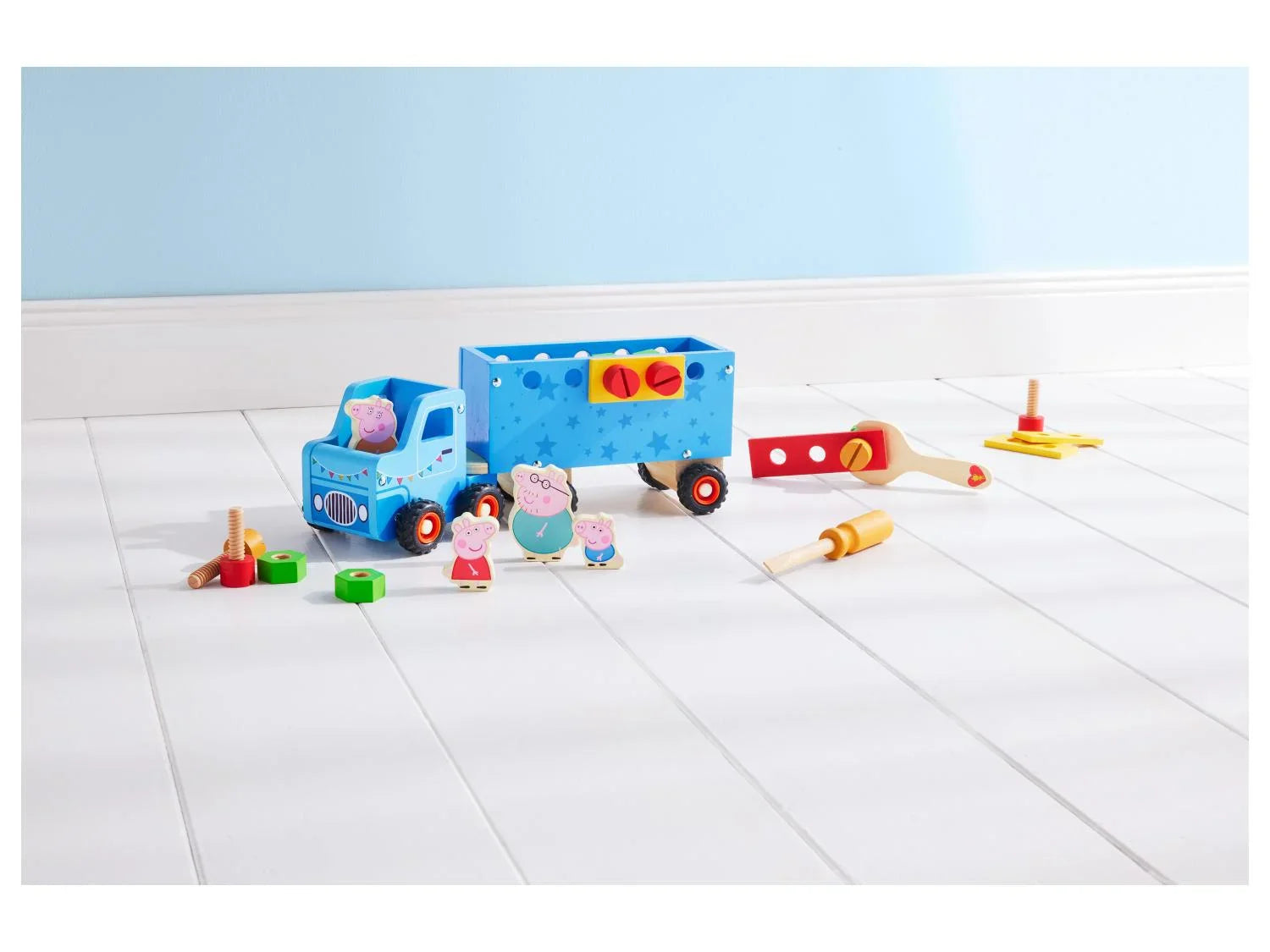 Camion en bois avec remorque